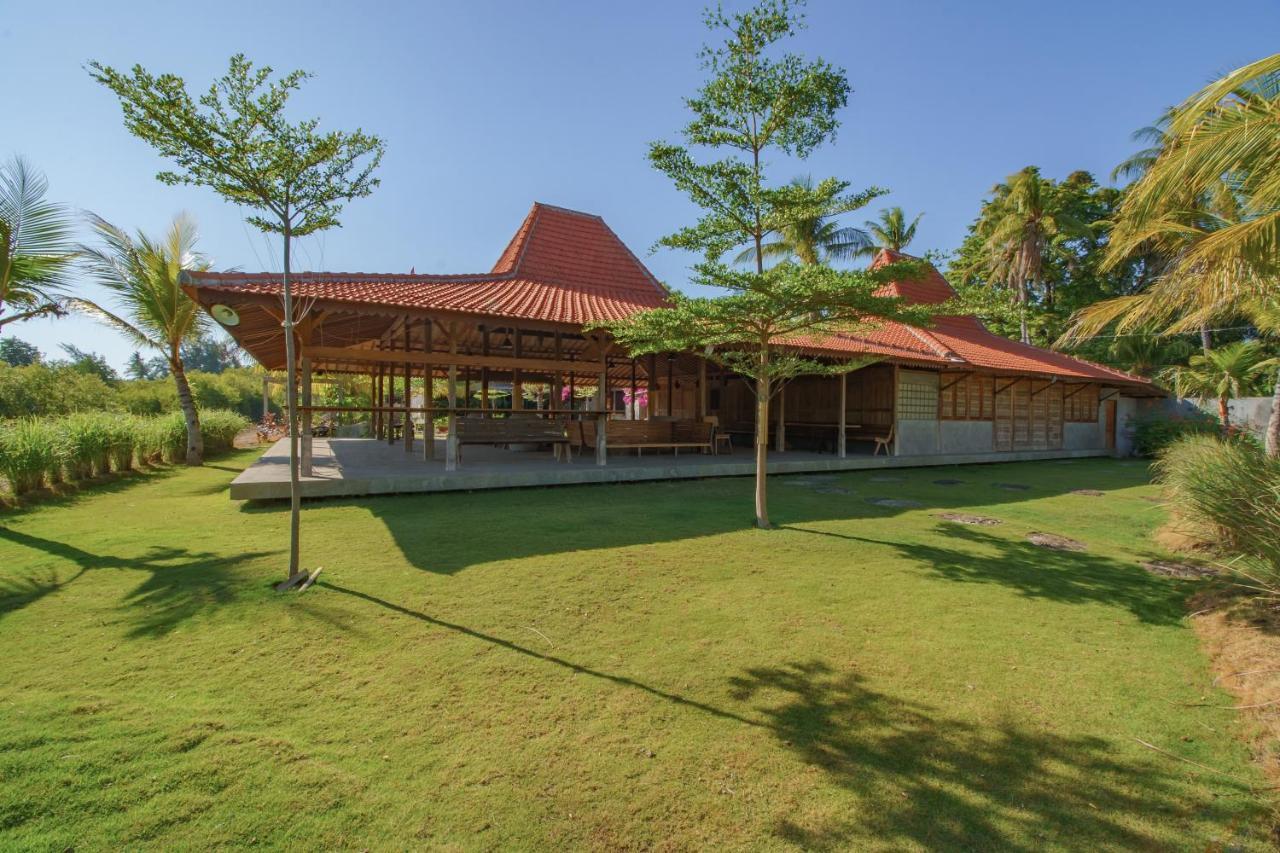 Mangroove Bay Boutique Hostel Banyuwedang Exterior photo