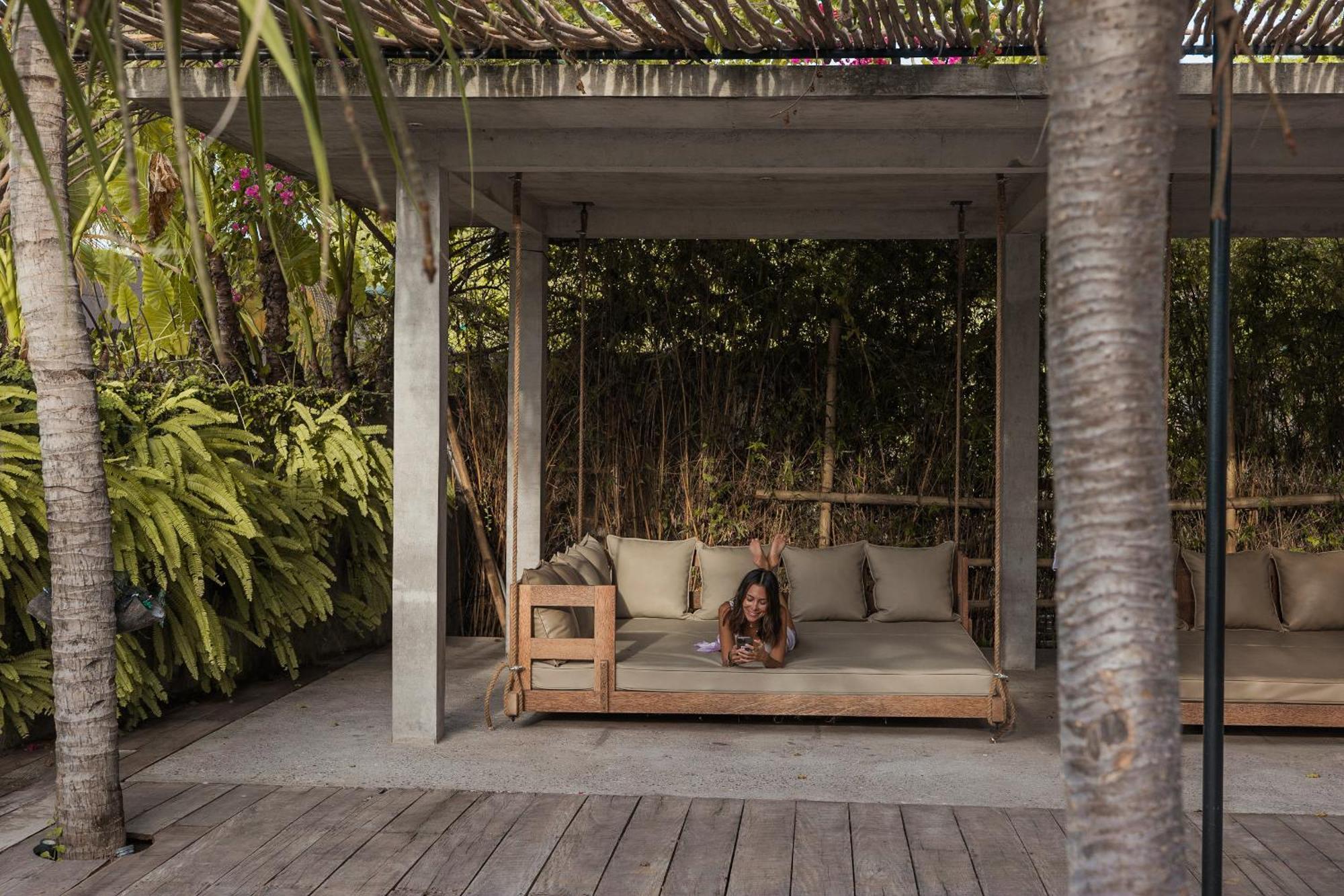 Mangroove Bay Boutique Hostel Banyuwedang Exterior photo