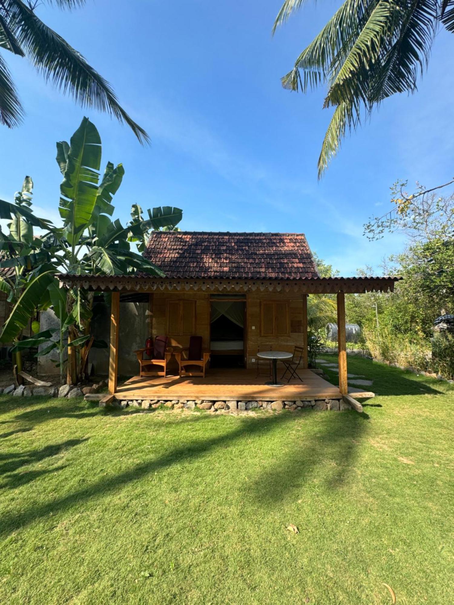Mangroove Bay Boutique Hostel Banyuwedang Exterior photo