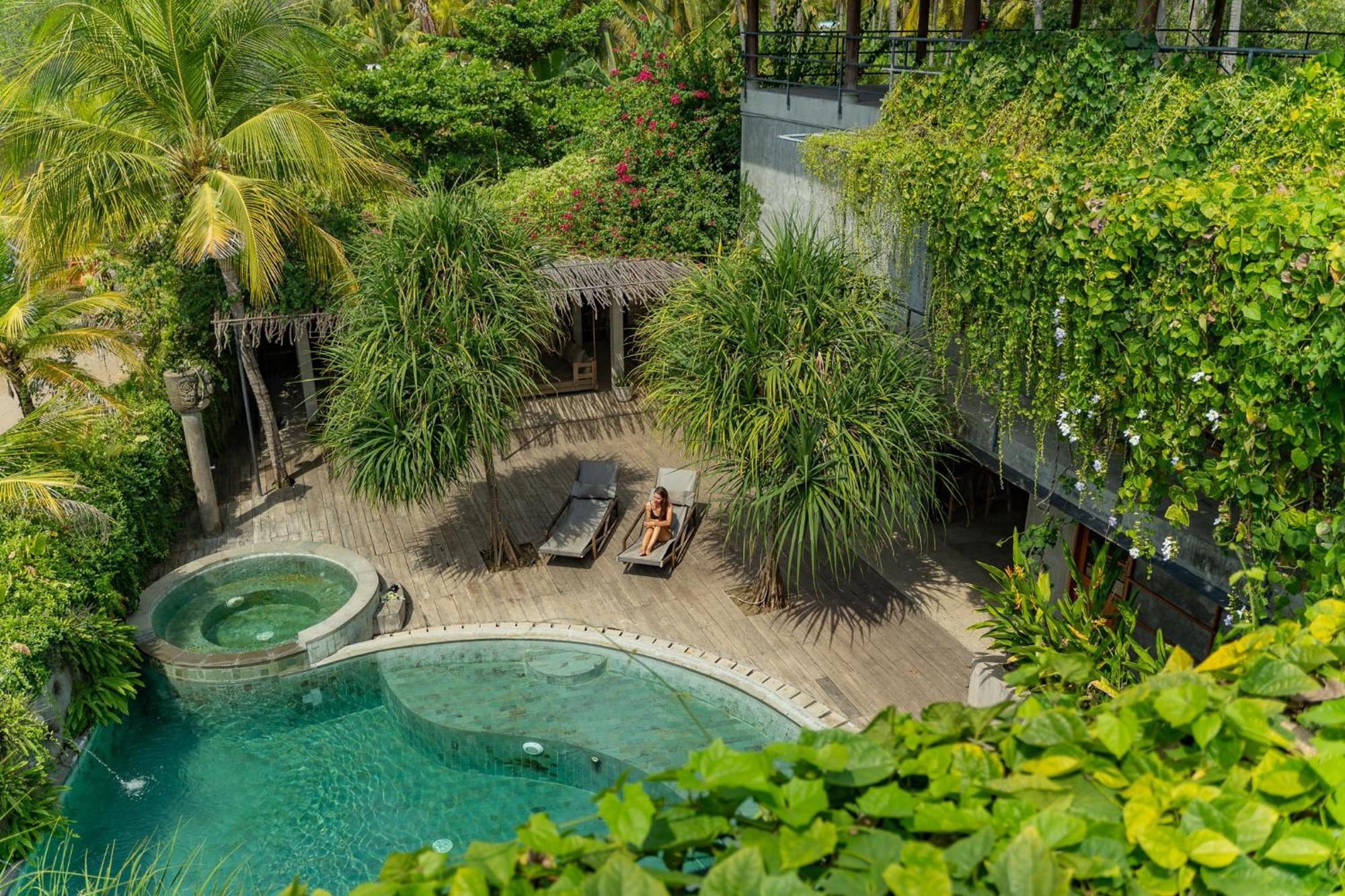 Mangroove Bay Boutique Hostel Banyuwedang Exterior photo